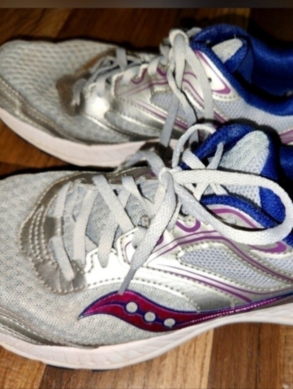 SAUCONY Cohesion  Running Shoes  Womens Size 8.5 Silver Purple Athletic …